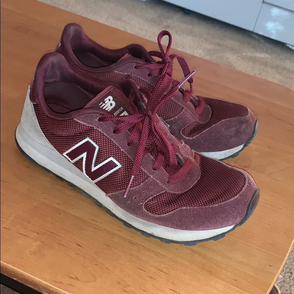 New Balance 311 tennis shoes
